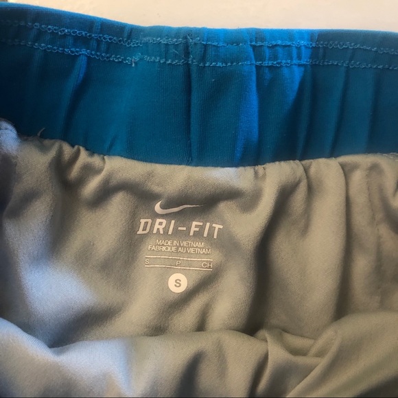Nike DRI-FIT shorts size Small - Picture 8 of 8